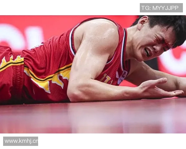 约翰-埃格伯努在CBA比赛中创下个人得分纪录，震撼全场！