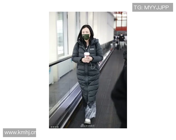 黑冰羽绒的温暖之旅探索极寒环境中的时尚与科技结合