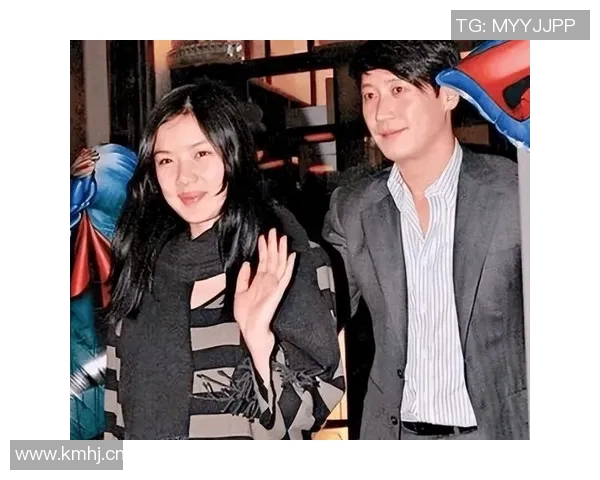 赫迪拉女友的时尚生活揭秘与爱情故事分享