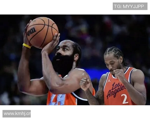 哈登在雷霆与湖人激战中展现超凡球技引发球迷热议